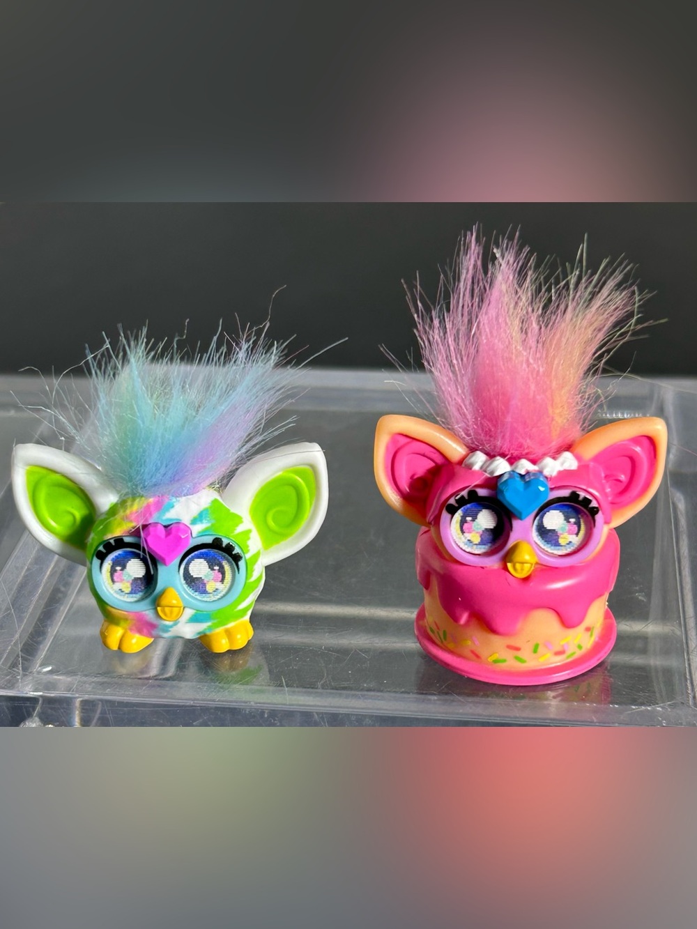2 Hasbro Furby Minis